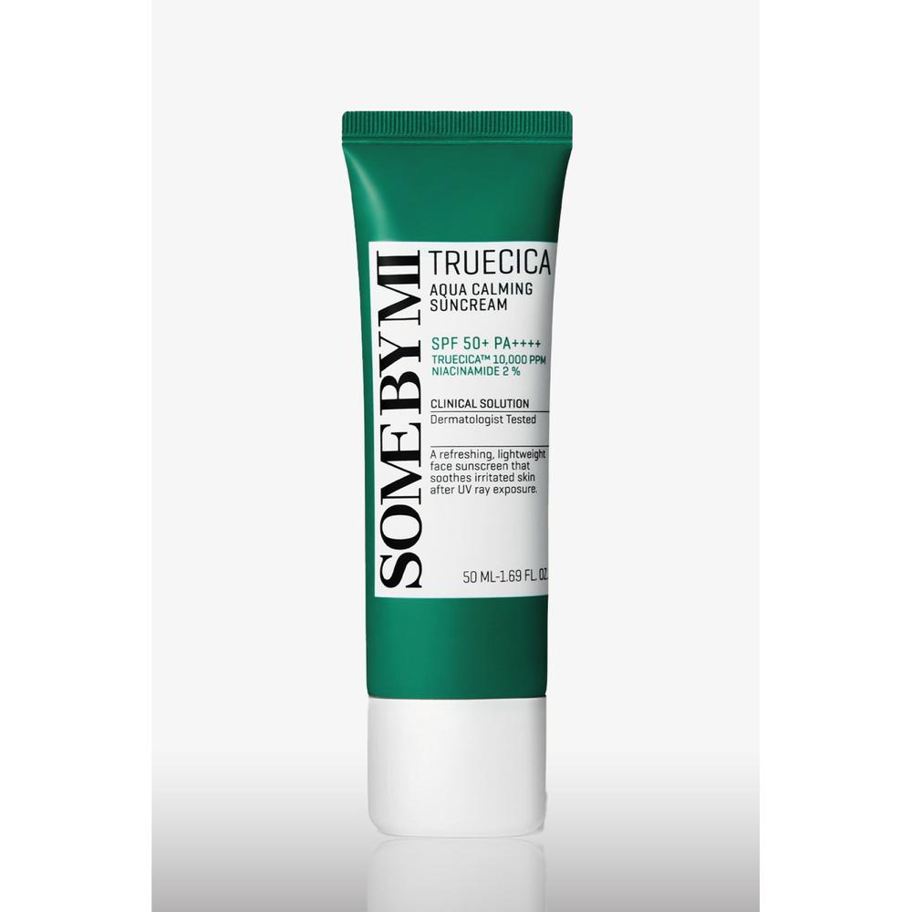 Truecica Aqua Calming Suncream SPF+ PA++++ Protector Solar Some By Mi Tubo de 50 ml x 1